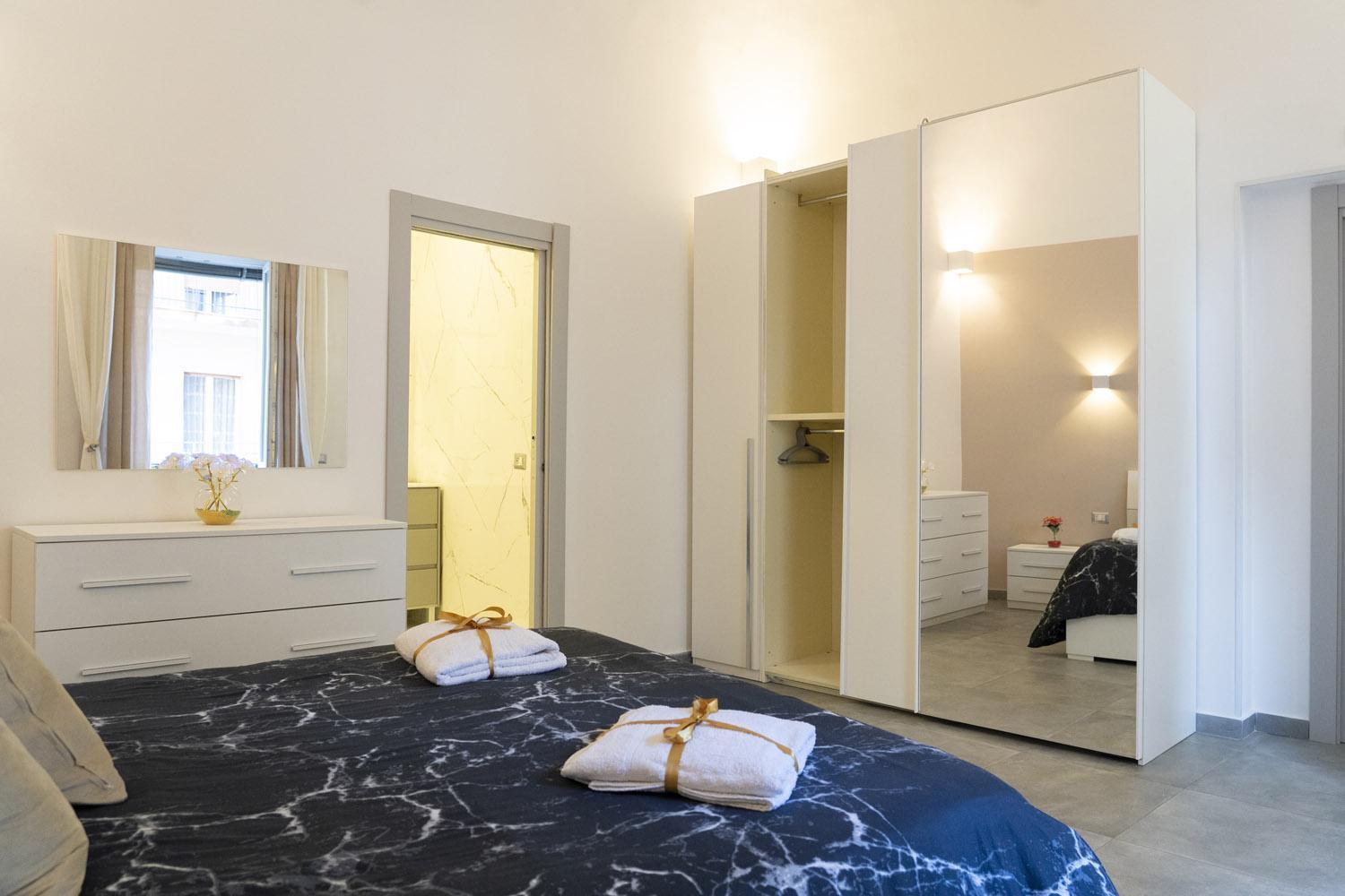 Leoscar Apartment In Catania Center Self Check-In Buitenkant foto